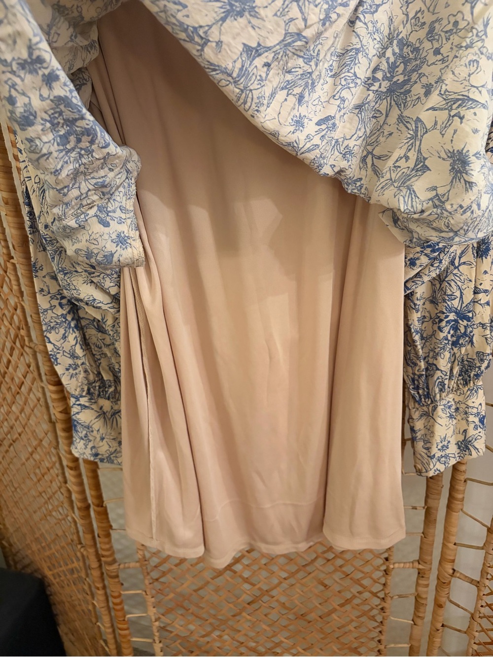 Hudson Gray Cream Long-Sleeve Dress with Blue Floral Print - Picture 7 of 10